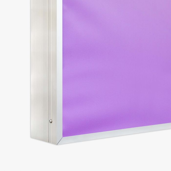 Outdoor LED-Leuchtrahmen aus Metall, lila, individuell gestaltbar mit Logo, Signalshop.de Werbeartikel.