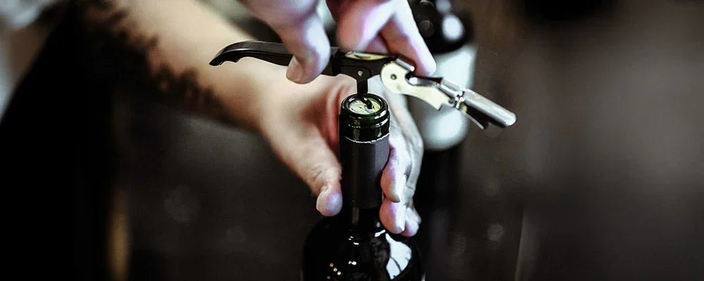 Flaschenöffner und Kellnerbesteck