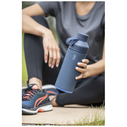 Blaue Ocean Bottle 1L Isolierflasche aus recyceltem Material, individuell gestaltbar, bei Signalshop.de, Werbeartikel.
