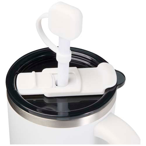 Weiße Silikon Trinkhalm Abdeckung auf Becherdeckel, individuell gestaltbar mit Logo. Signalshop.de Werbeartikel.