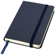 A6 Notizbuch mit dunkelblauem Hardcover und Gummiband, individuell von Signalshop.de gestaltbar für Werbeartikel.