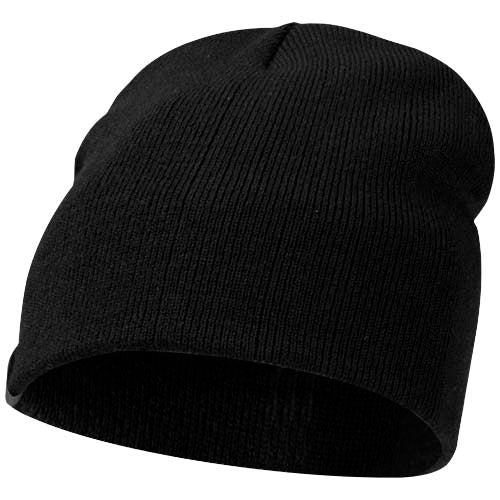 Schwarze Izu Mütze aus Strick mit optionalem Logo, idealer Werbeartikel von Signalshop.de, individuell gestaltbar.