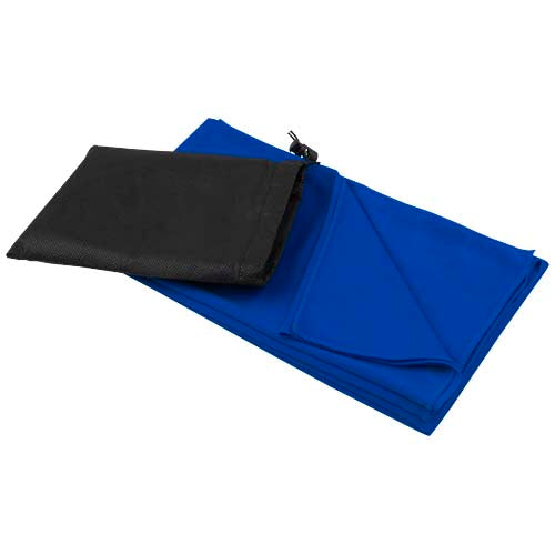 Blaues Lucas RPET Sporthandtuch 70×140 cm, individuell bedruckbar, Signalshop.de Werbeartikel, mit schwarzer Tasche.
