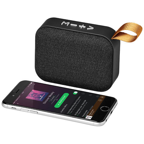 Fashion Stoff Bluetooth-Lautsprecher in Schwarz mit orangefarbener Schlaufe, individuell gestaltbar bei Signalshop.de, idealer Werbeartikel, Werbegeschenk, Werbemittel, Giveaway.