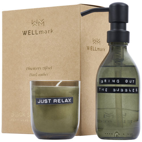 Set aus Wellmark Seifenspender und Duftkerze in grünem Glas, mit "Just Relax" Aufschrift, bei Signalshop.de.