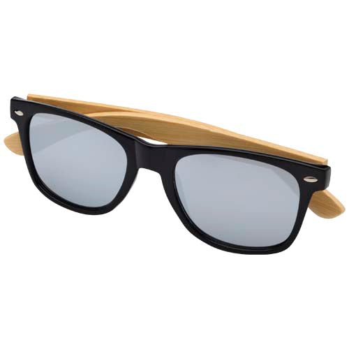 Hue Sonnenbrille mit schwarzen Rahmen und Bambusbügeln, individuell bedruckbar, erhältlich bei Signalshop.de als Werbeartikel.