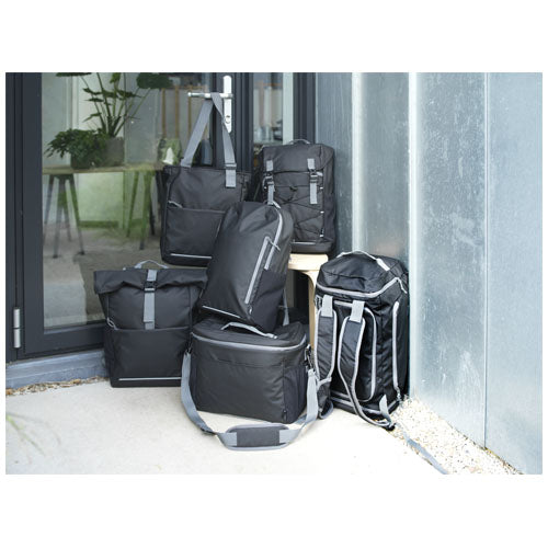 Schwarze Aqua Kühltasche aus recyceltem Material, individuell bedruckbar, von Signalshop.de, ideal als Werbeartikel.
