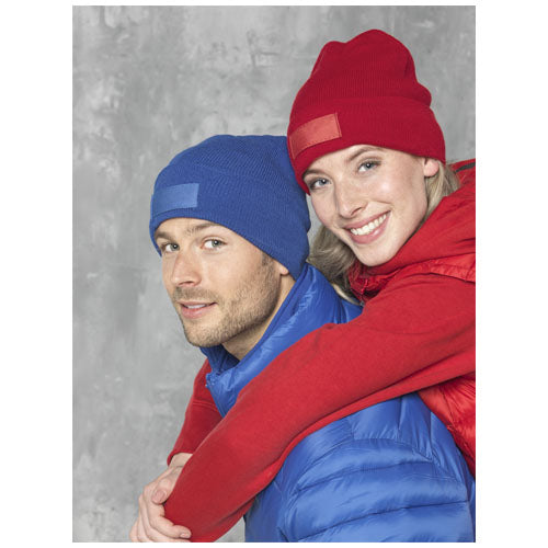 Boreas Mütze mit Aufnäher in Blau und Rot, individuell gestaltbar, erhältlich bei Signalshop.de, Werbeartikel.