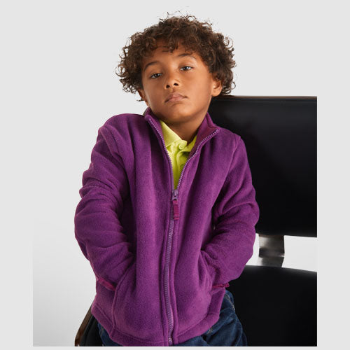 Lila Artic Fleecejacke für Kinder von roly, individuell gestaltbar mit Logo, erhältlich bei Signalshop.de; Werbeartikel, Werbegeschenke, Werbemittel, Giveaway.