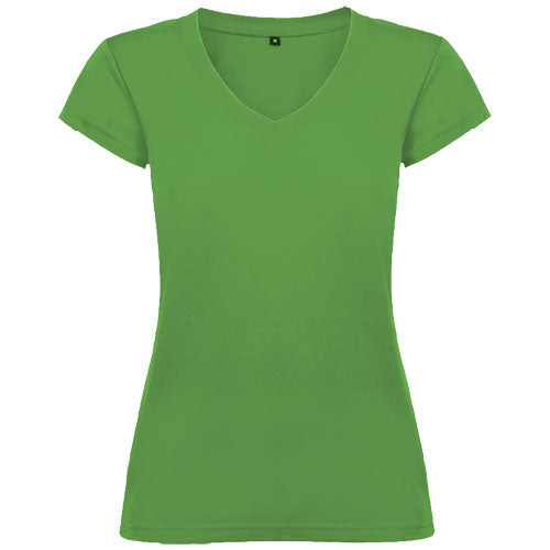 Grünes Damen-V-Ausschnitt-T-Shirt von Roly, individuell gestaltbar, erhältlich bei Signalshop.de für Werbeartikel.