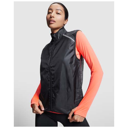 Jannu leichte Unisex Laufweste in Schwarz, individuell mit Logo bei Signalshop.de; Werbeartikel, Giveaway.