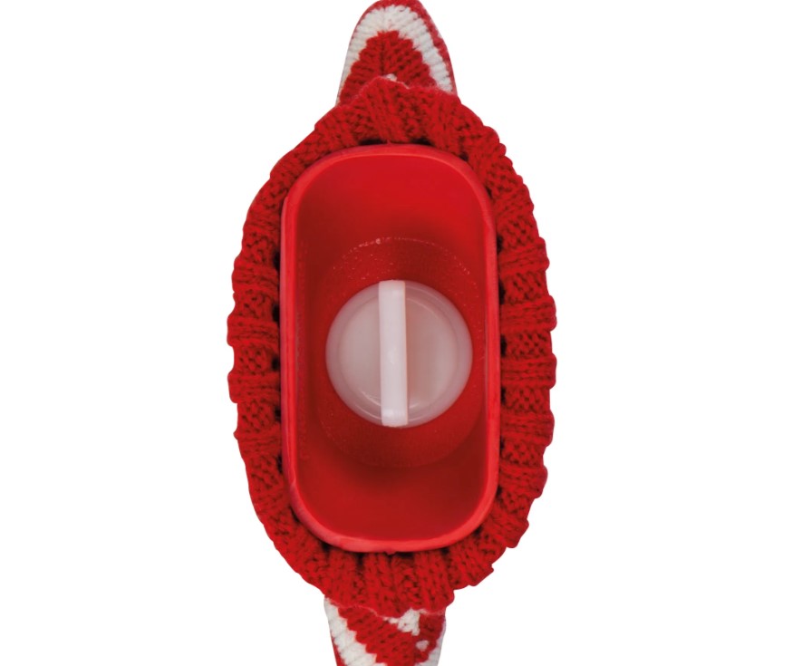 Weihnachtswärmflasche mit Stricküberzug – personalisierbar mit Logo