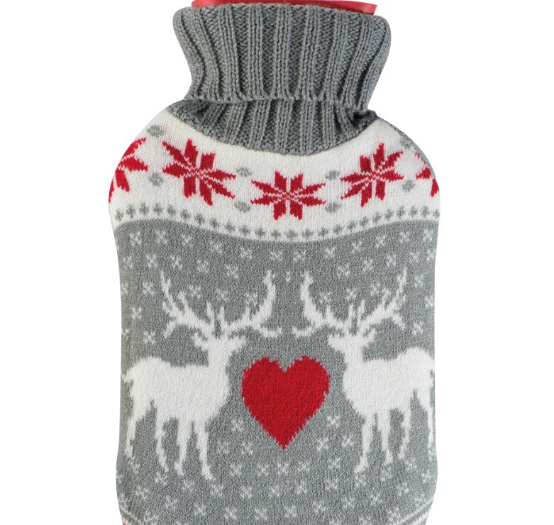 Weihnachtswärmflasche mit Stricküberzug – personalisierbar mit Logo
