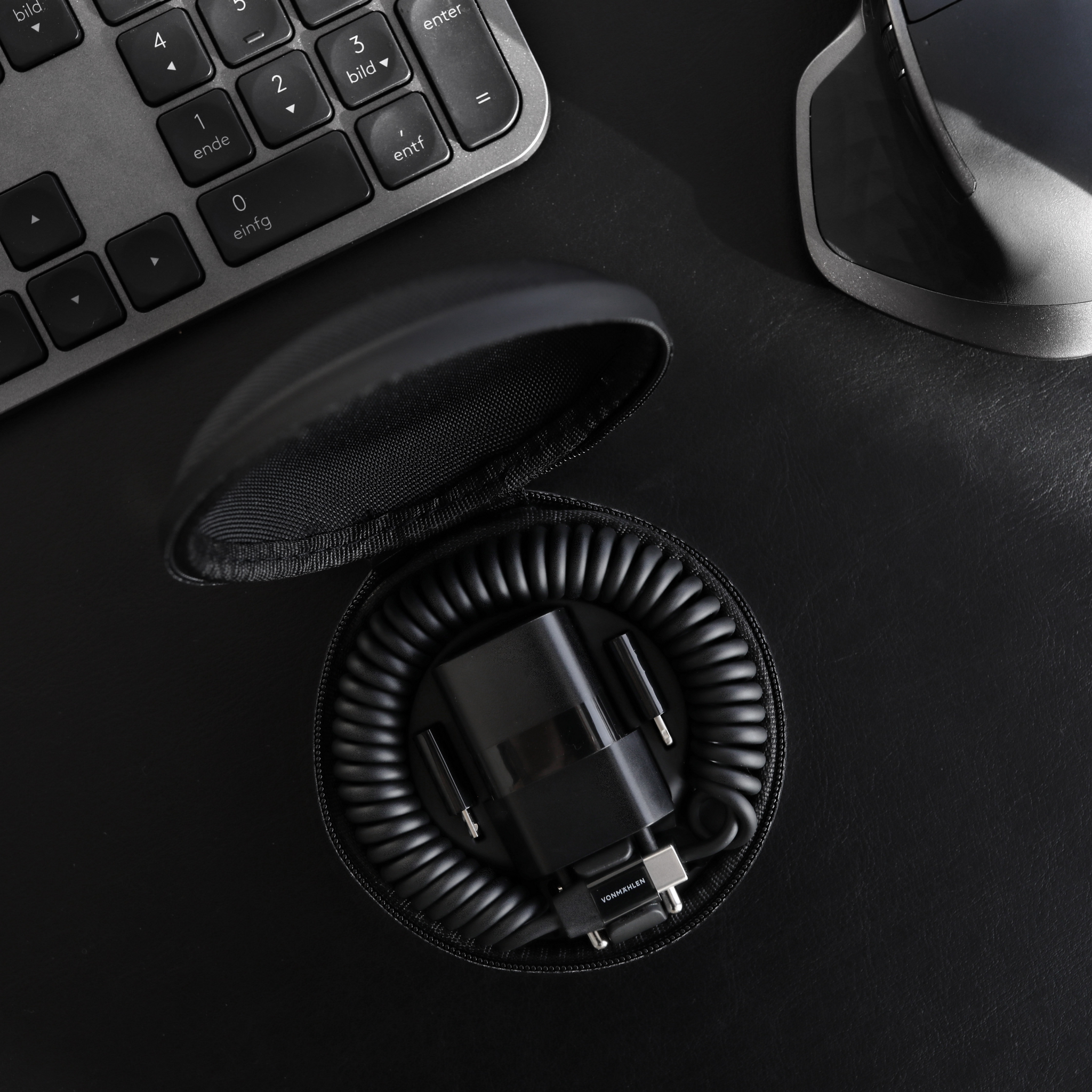 ALLROUNDO® GaN - 6-in-1 Kabel und Reise-Etui