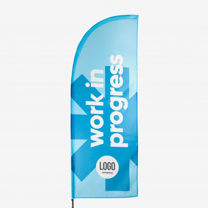 Blaue Beachflag "work in progress" mit Logo, individuell gestaltbar, Signalshop.de Werbeartikel, Werbemittel.