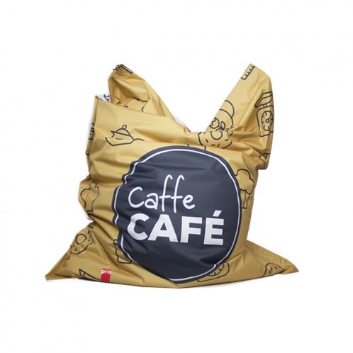 Beiger Sitzsack mit "Caffe CAFÉ" Logo, individuell gestaltbar, erhältlich bei Signalshop.de. Werbeartikel, Werbegeschenke, Werbemittel, Giveaway.