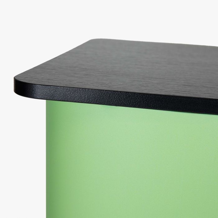 Grüne Messetheke Square mit schwarzer Ablage, individualisierbar mit Logo, Signalshop.de Werbeartikel.