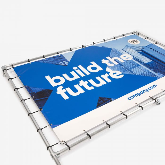 Freistehender Bannerrahmen mit blauem Motiv, individuell bedruckbar mit Logo, Signalshop.de Werbeartikel.