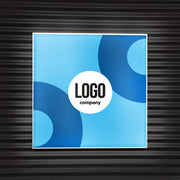 Blauer Leuchtkasten mit Logo, individuell gestaltbar, bei Signalshop.de als Werbeartikel und Giveaway.