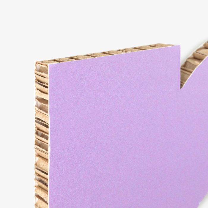 Lila Fräsbuchstaben aus Pappe, individuell gestaltbar, von Signalshop.de als Werbeartikel, Werbegeschenke.