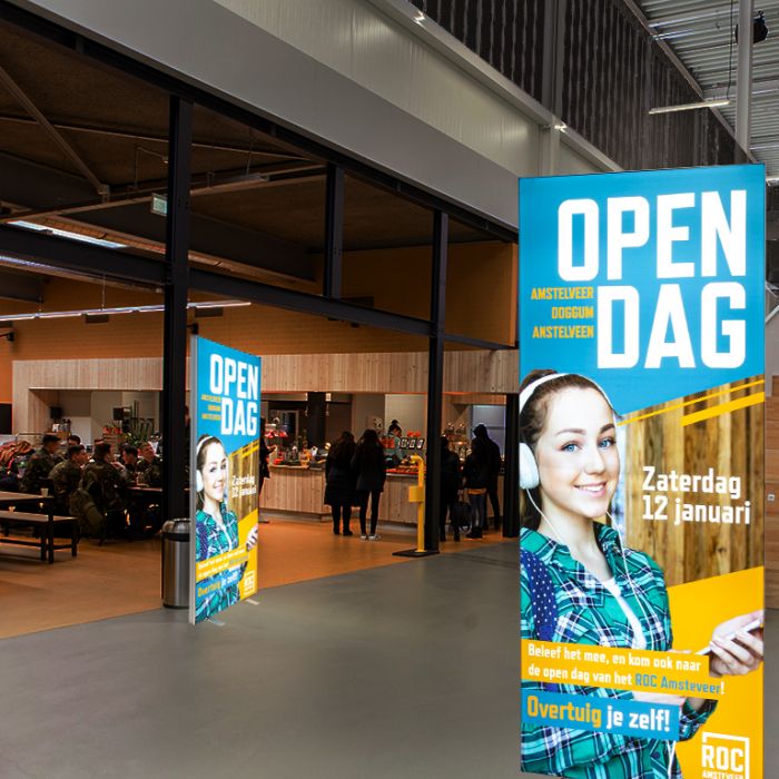 Pop-up LED Rahmen mit individueller Bedruckung bei Signalshop.de, ideal als Werbeartikel und Giveaway.