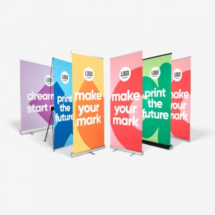 Verschiedene bunte Roll-Ups mit individuellem Logo von Signalshop.de als Werbeartikel und Giveaway.