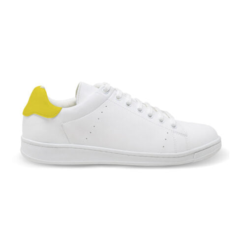 TENNIS Sneaker personalisieren – Zeitloser Markenschuh mit Logo