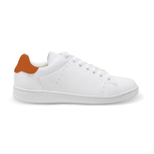 TENNIS Sneaker personalisieren – Zeitloser Markenschuh mit Logo