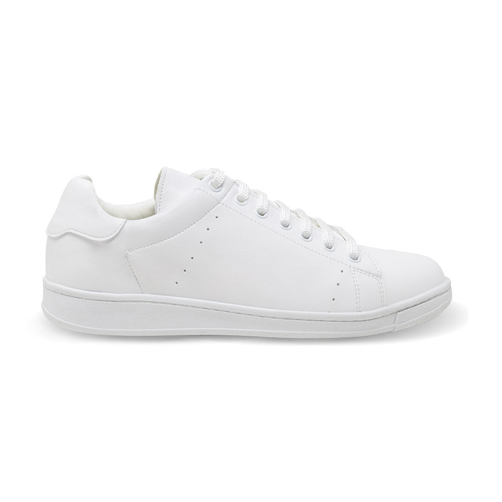 TENNIS Sneaker personalisieren – Zeitloser Markenschuh mit Logo