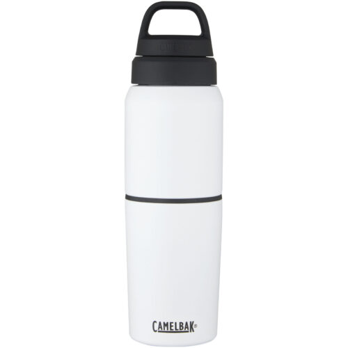 Weiße CamelBak-Wasserflasche mit schwarzem Deckel und Griff auf weißem Hintergrund.