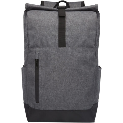 Grauer Rucksack mit Reißverschlusstasche vorne und schwarzen Riemen vor weißem Hintergrund.