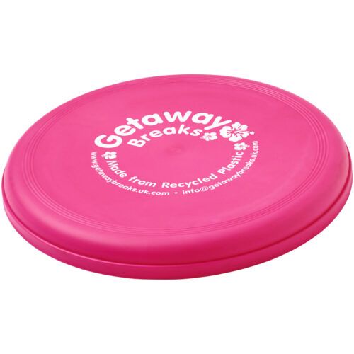 Rosa Frisbee mit Getaway Breaks-Logo und Text darüber, dass es aus recyceltem Kunststoff hergestellt ist.