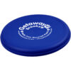 Blaues Frisbee mit „Getaway Breaks“-Text und Firmeninformationen, aus recyceltem Kunststoff.