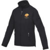 Schwarze Jacke mit Exploring Nature Kings-Logo mit einem goldenen Zelt und einer Berggrafik.