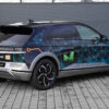 Futuristisches Auto mit geometrischen Mustern und individuellem Gestaltungskonzept Premium 699€.