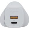 Weißes Xtorm-Wandladegerät mit USB-A- (18 W) und USB-C-Anschlüssen (35 W), Vorderansicht.