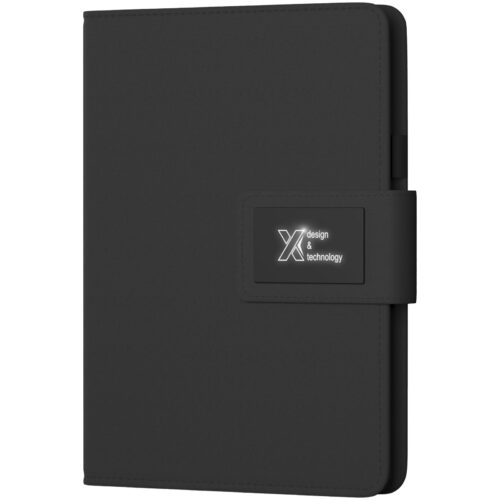 Notebook mit Logo bedrucken SCX.design O16 A5 Notizbuch mit Powerbank und Leuchtlogo