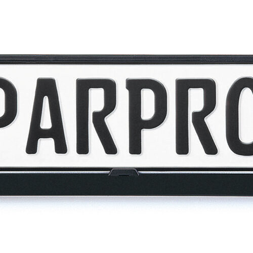 Europäisches Nummernschild mit „SPARPROFI“ in schwarzer Schrift.